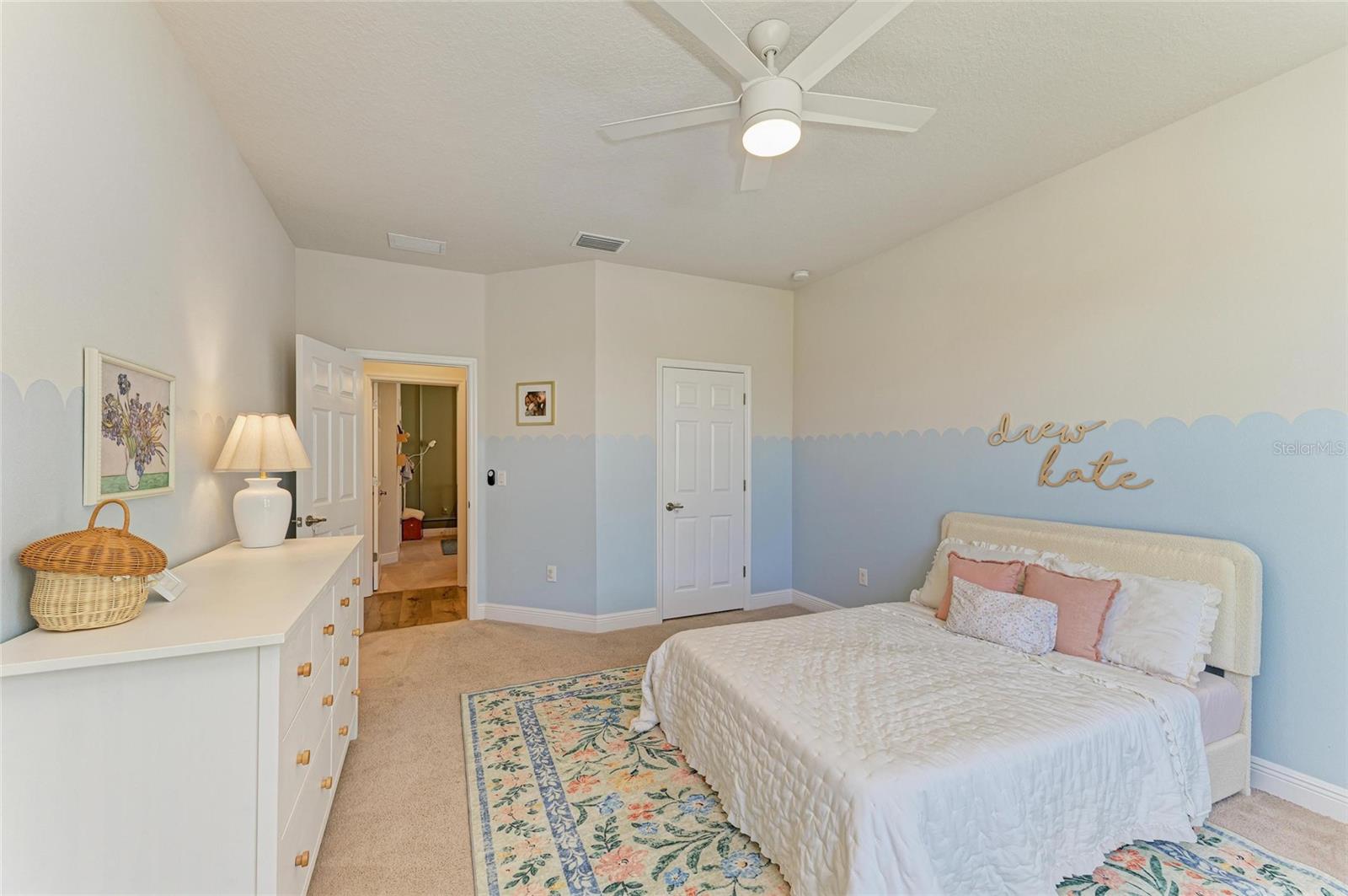 Image 30 of 59 For 8318 Abalone Loop