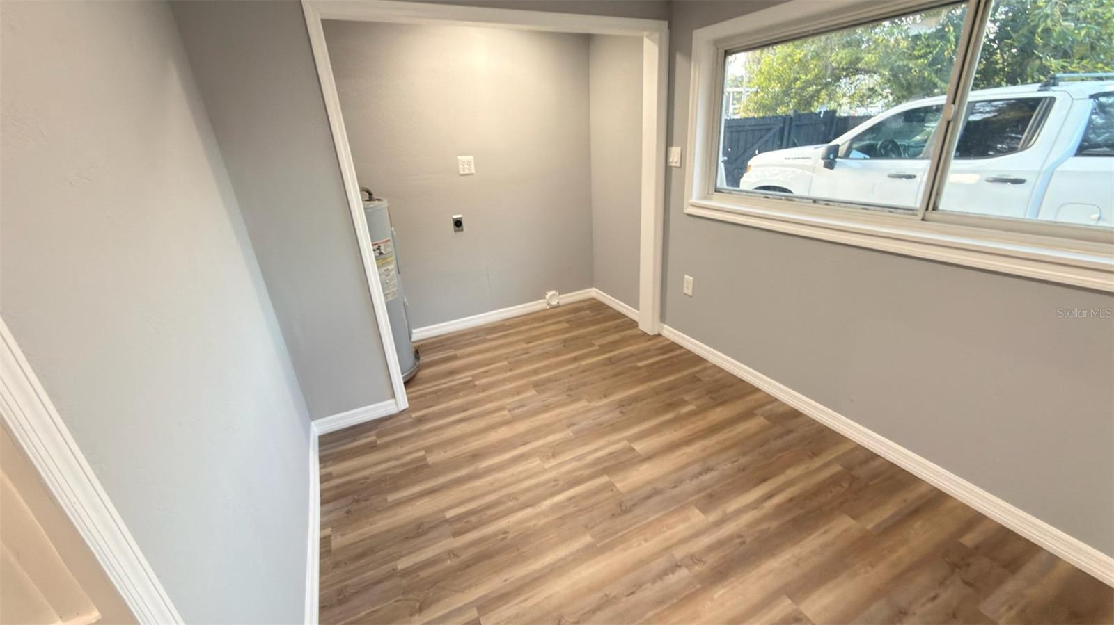 Image 13 of 46 For 14740 Johns Road