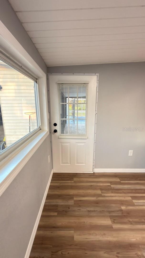 Image 14 of 46 For 14740 Johns Road