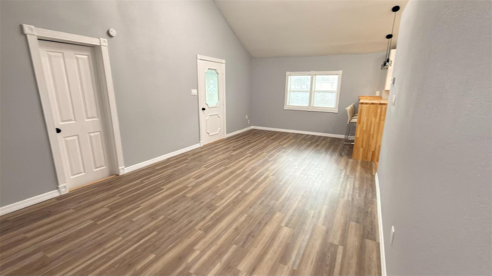 Image 28 of 46 For 14740 Johns Road