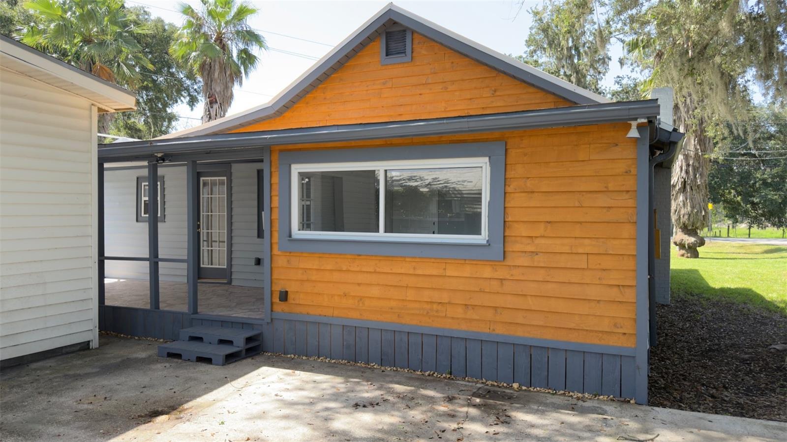 Image 3 of 46 For 14740 Johns Road