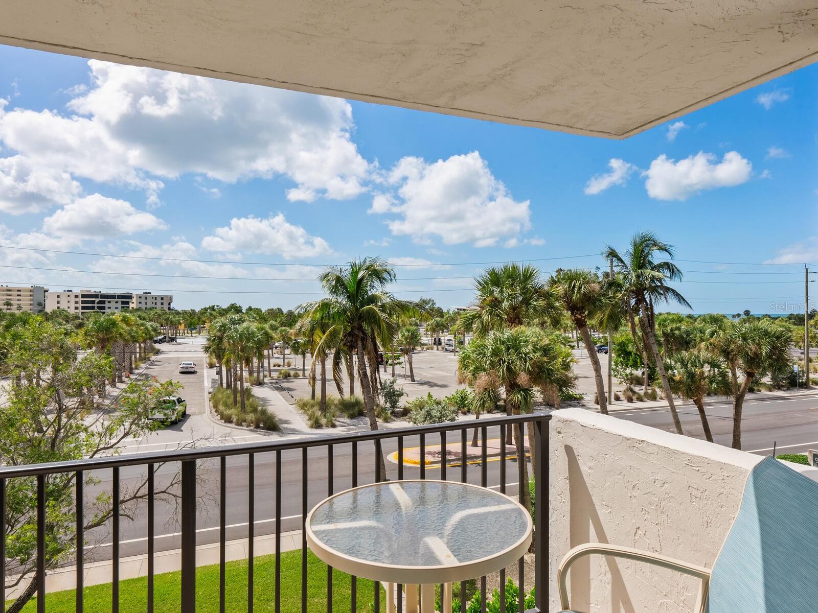 Image 11 of 47 For 1055 Beach Road Road B204