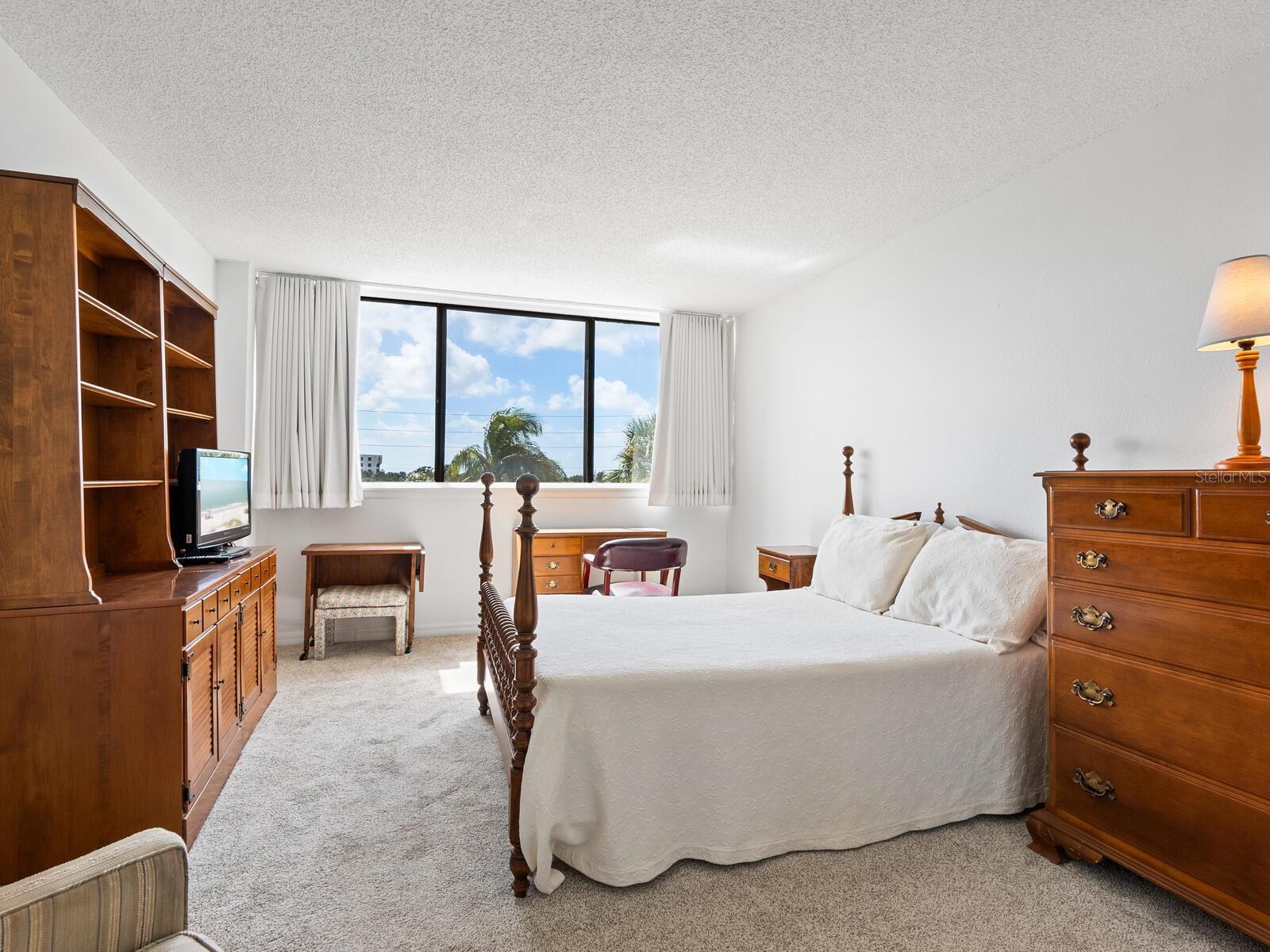Image 24 of 47 For 1055 Beach Road Road B204