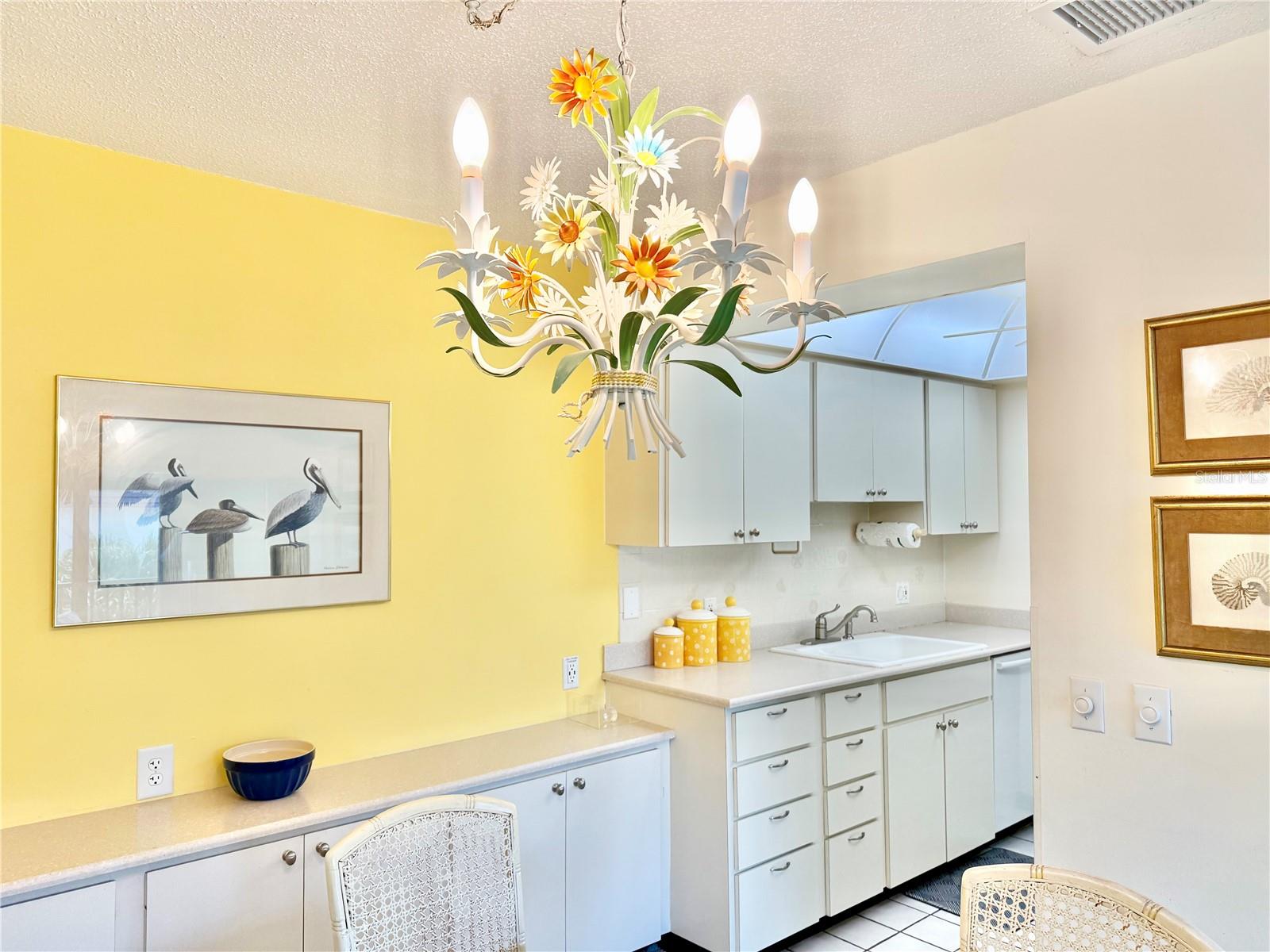 Image 9 of 34 For 5808 Gulf Drive 203