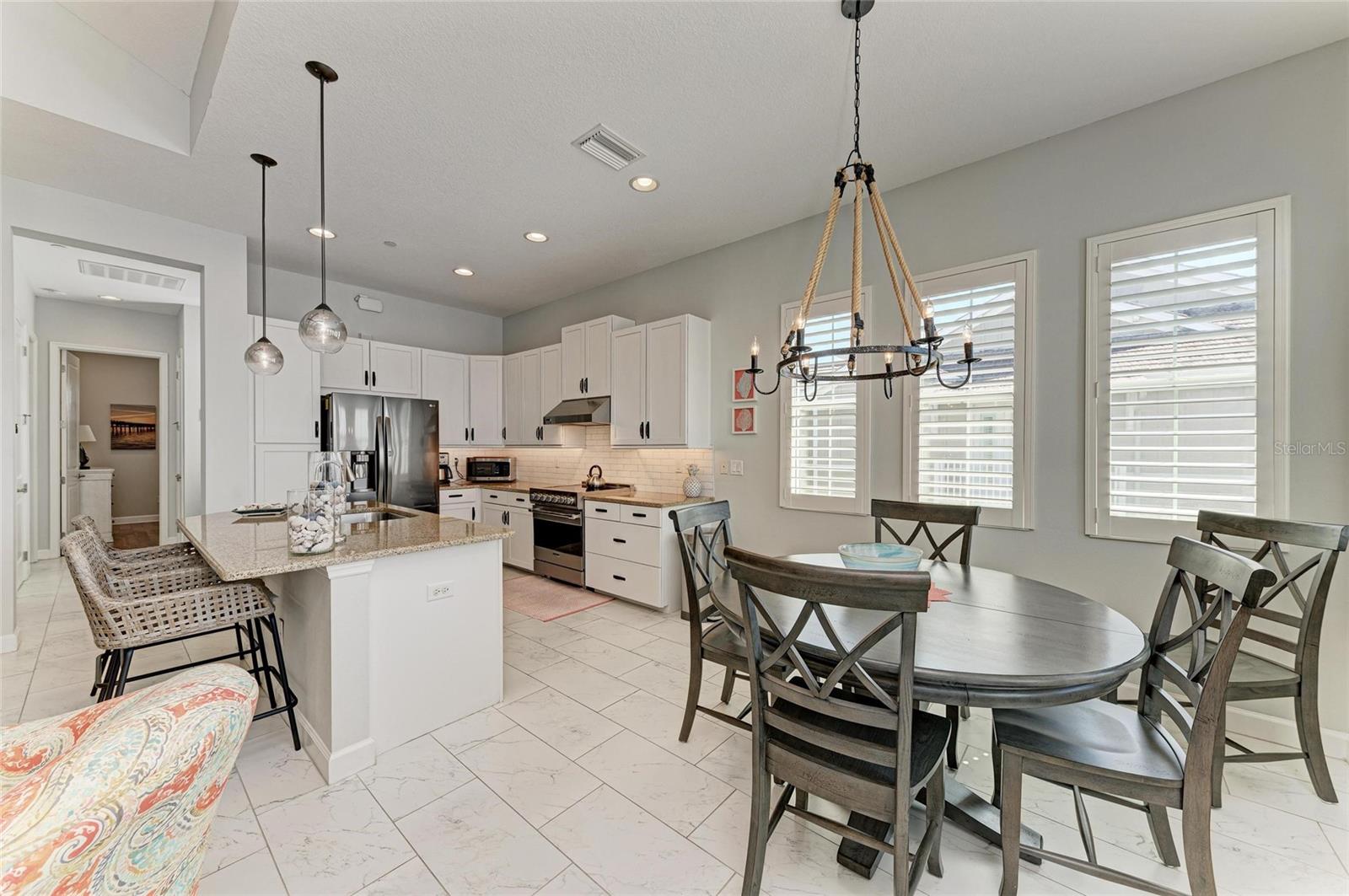 Image 19 of 88 For 308 Sapphire Lake Drive 202