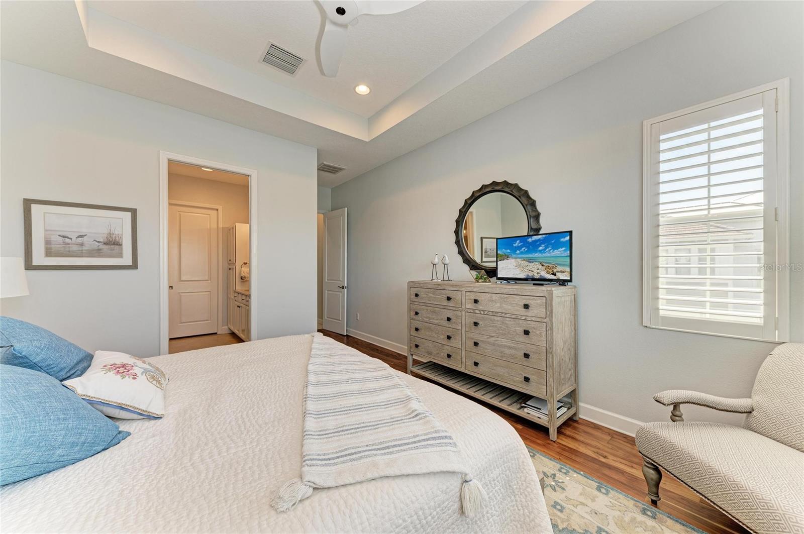 Image 33 of 88 For 308 Sapphire Lake Drive 202
