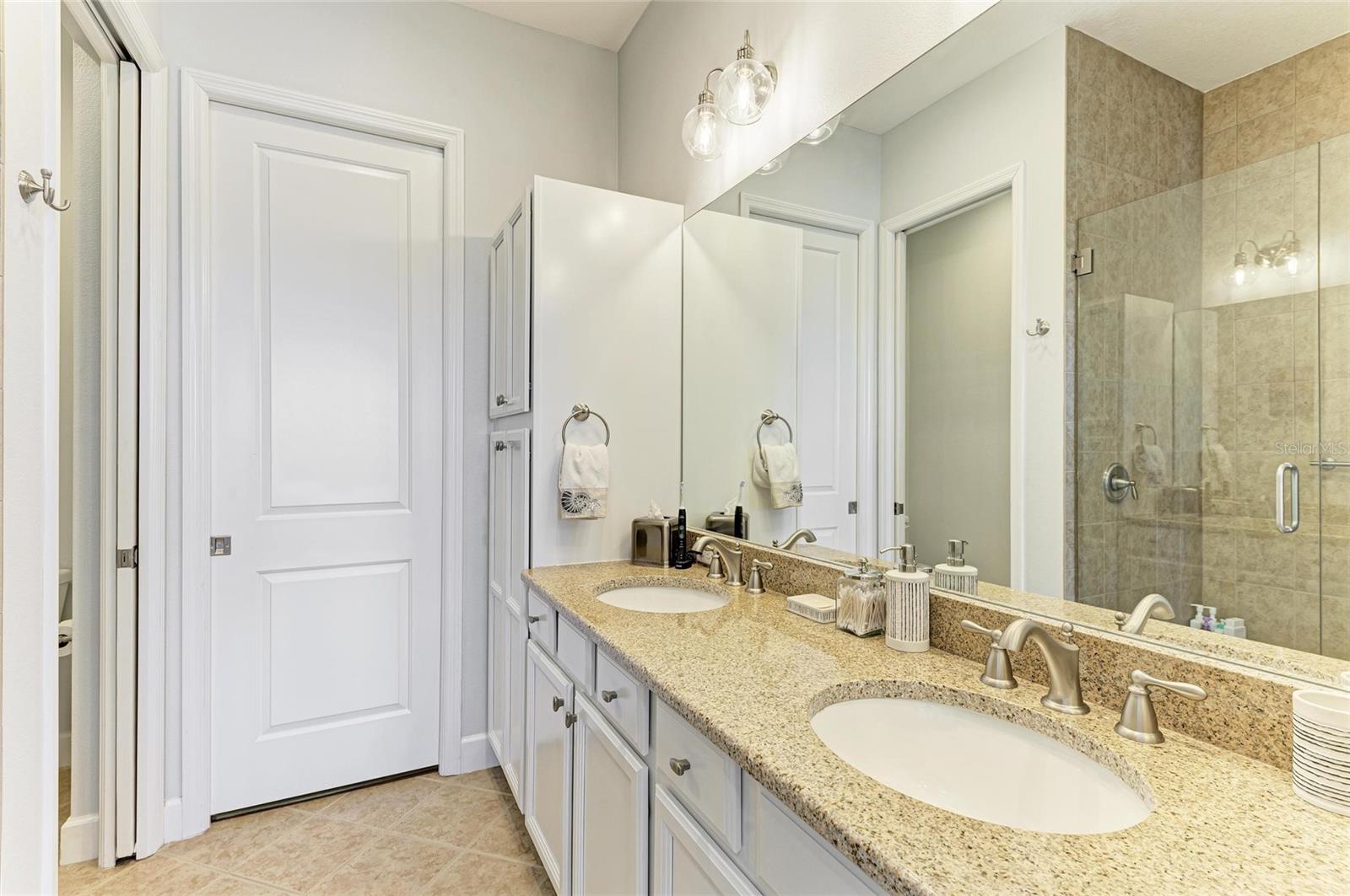 Image 34 of 88 For 308 Sapphire Lake Drive 202