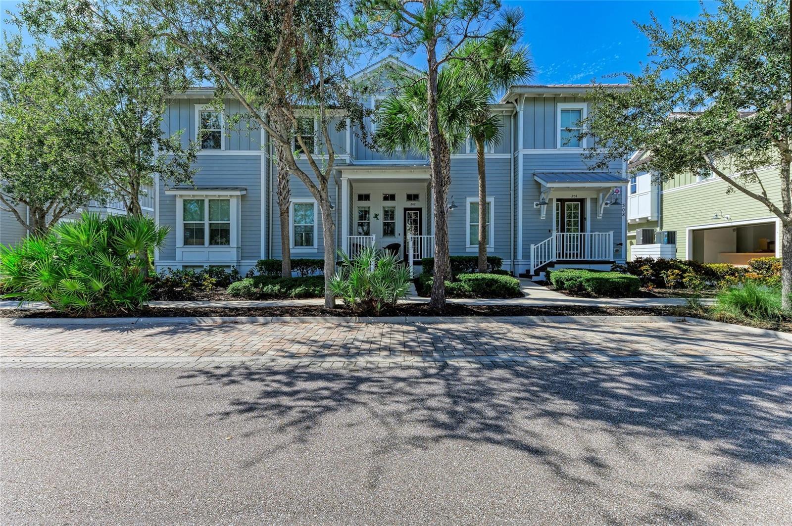 Image 6 of 88 For 308 Sapphire Lake Drive 202