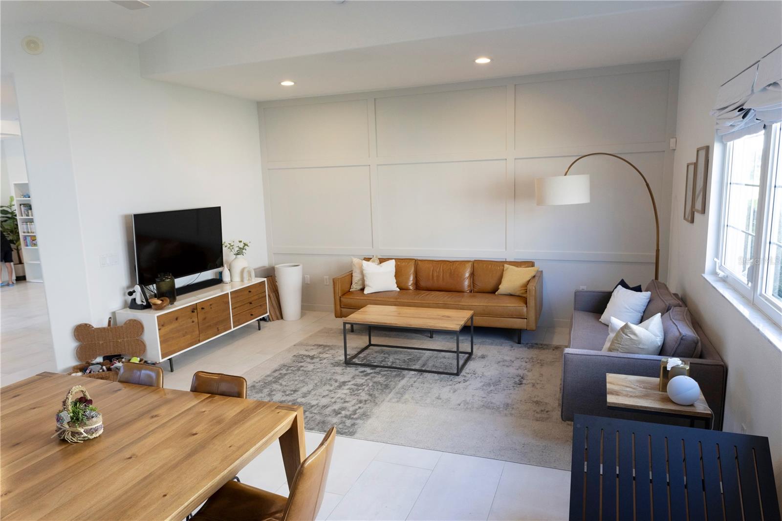 Image 7 of 25 For 7250 Alicante Drive 5