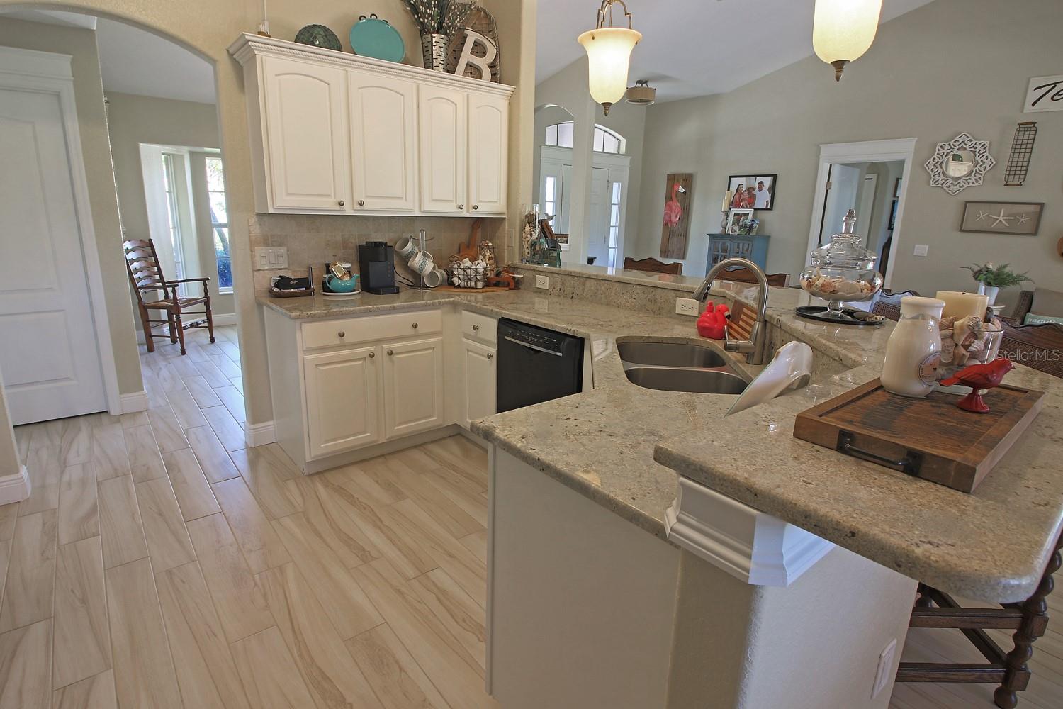 Image 14 of 70 For 1372 Vendome Terrace