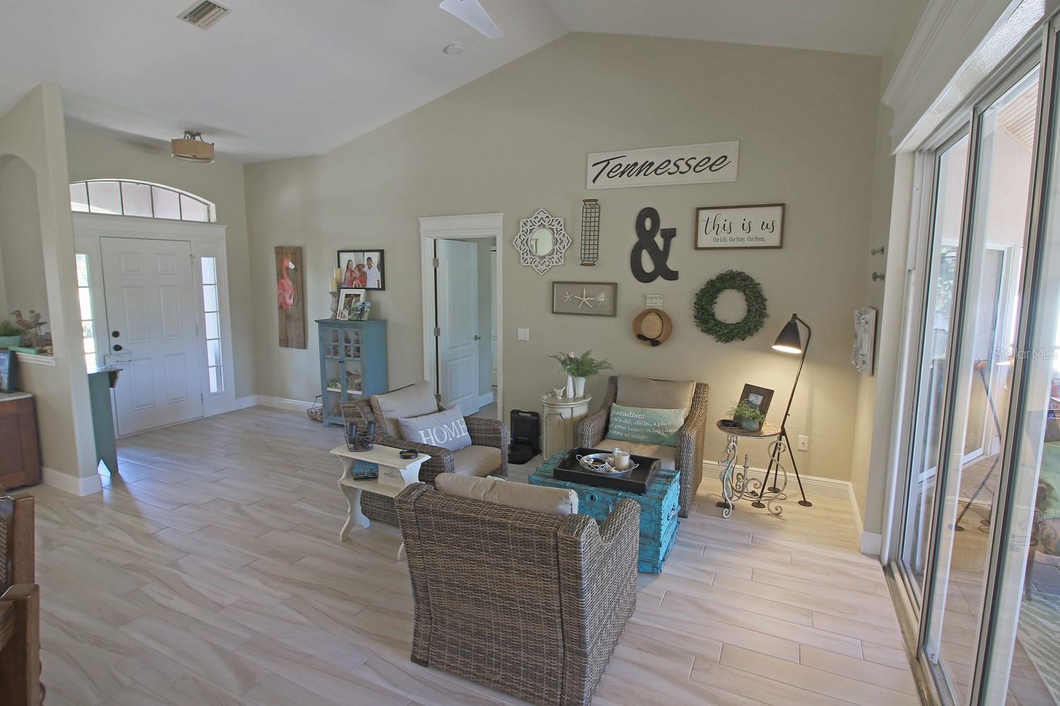 Image 22 of 70 For 1372 Vendome Terrace