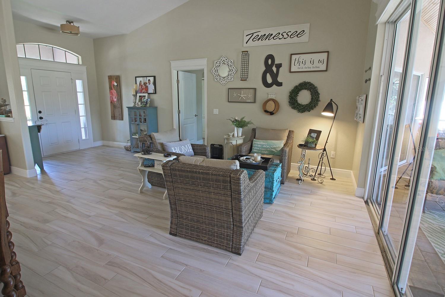 Image 23 of 70 For 1372 Vendome Terrace