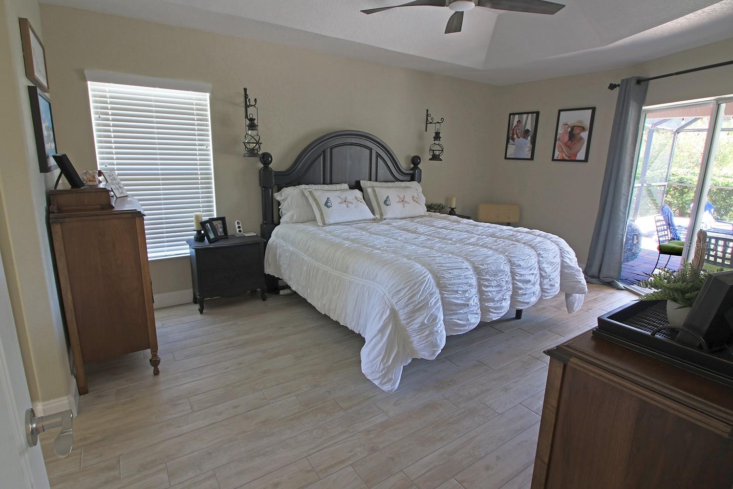 Image 25 of 70 For 1372 Vendome Terrace