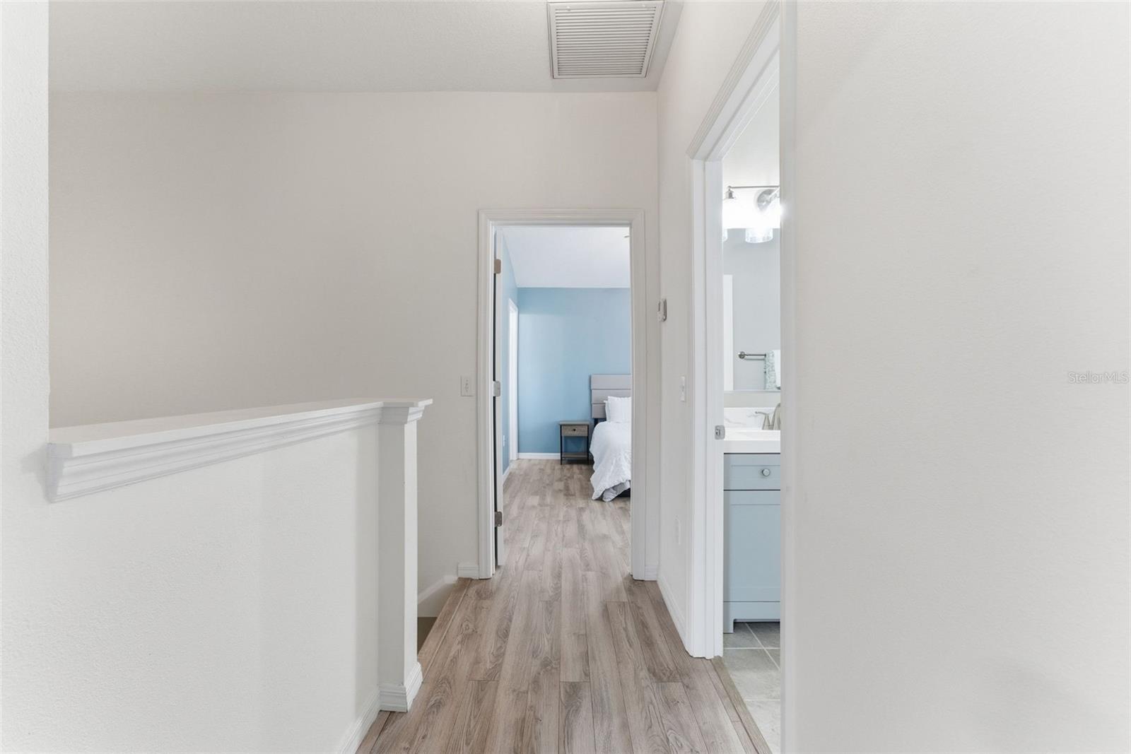 Image 22 of 32 For 6221 Flagfish Court 105