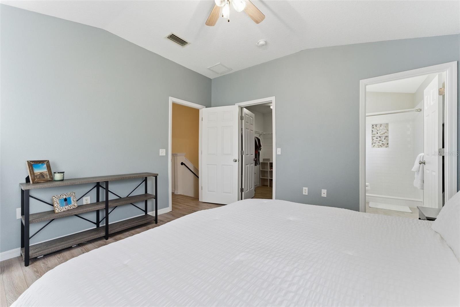 Image 24 of 32 For 6221 Flagfish Court 105