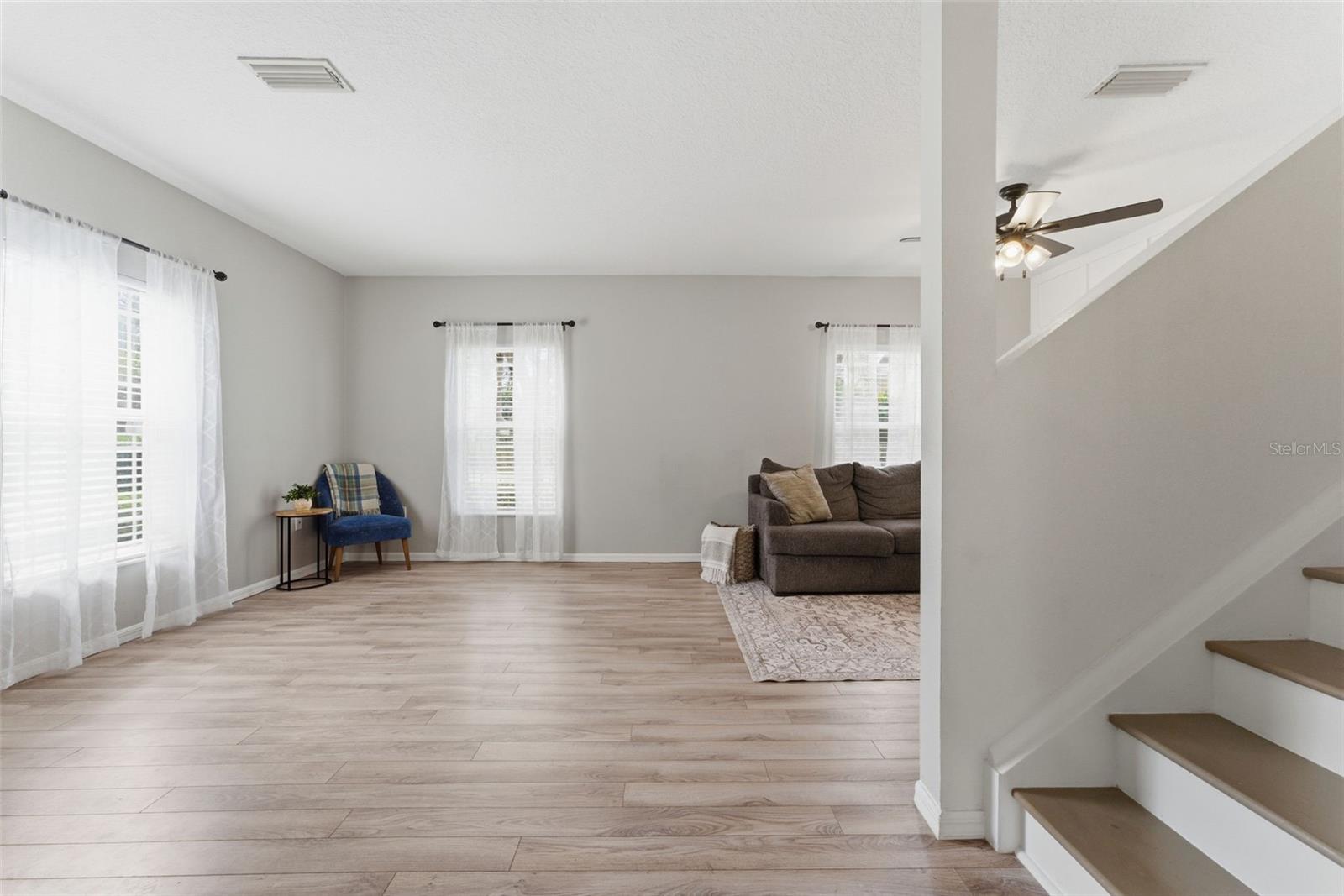 Image 7 of 32 For 6221 Flagfish Court 105