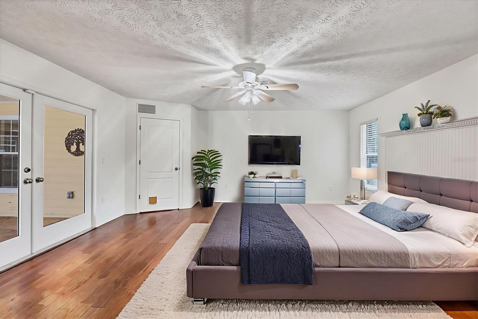 Image 31 of 59 For 1102 134th Street E