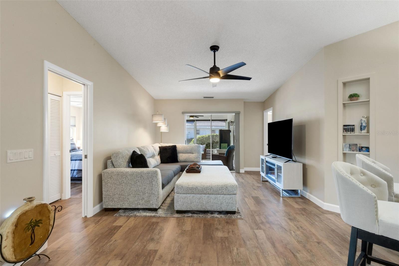 Image 11 of 50 For 5621 Garden Lakes Palm