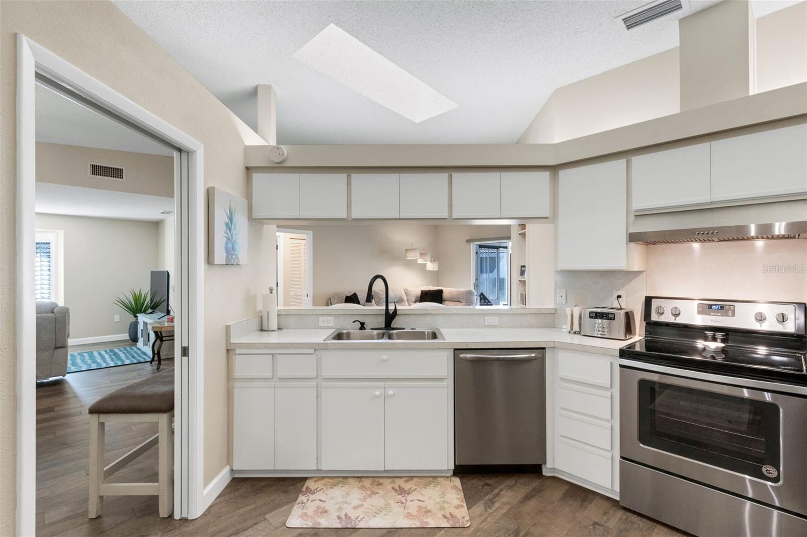 Image 20 of 50 For 5621 Garden Lakes Palm