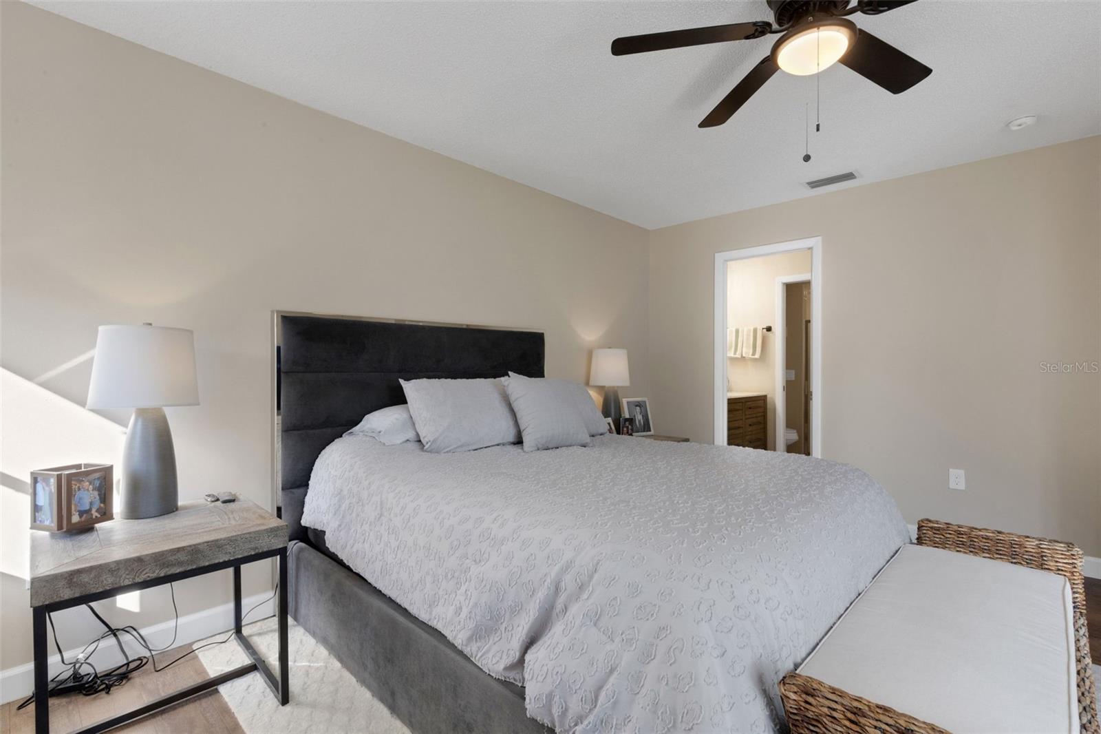 Image 28 of 50 For 5621 Garden Lakes Palm