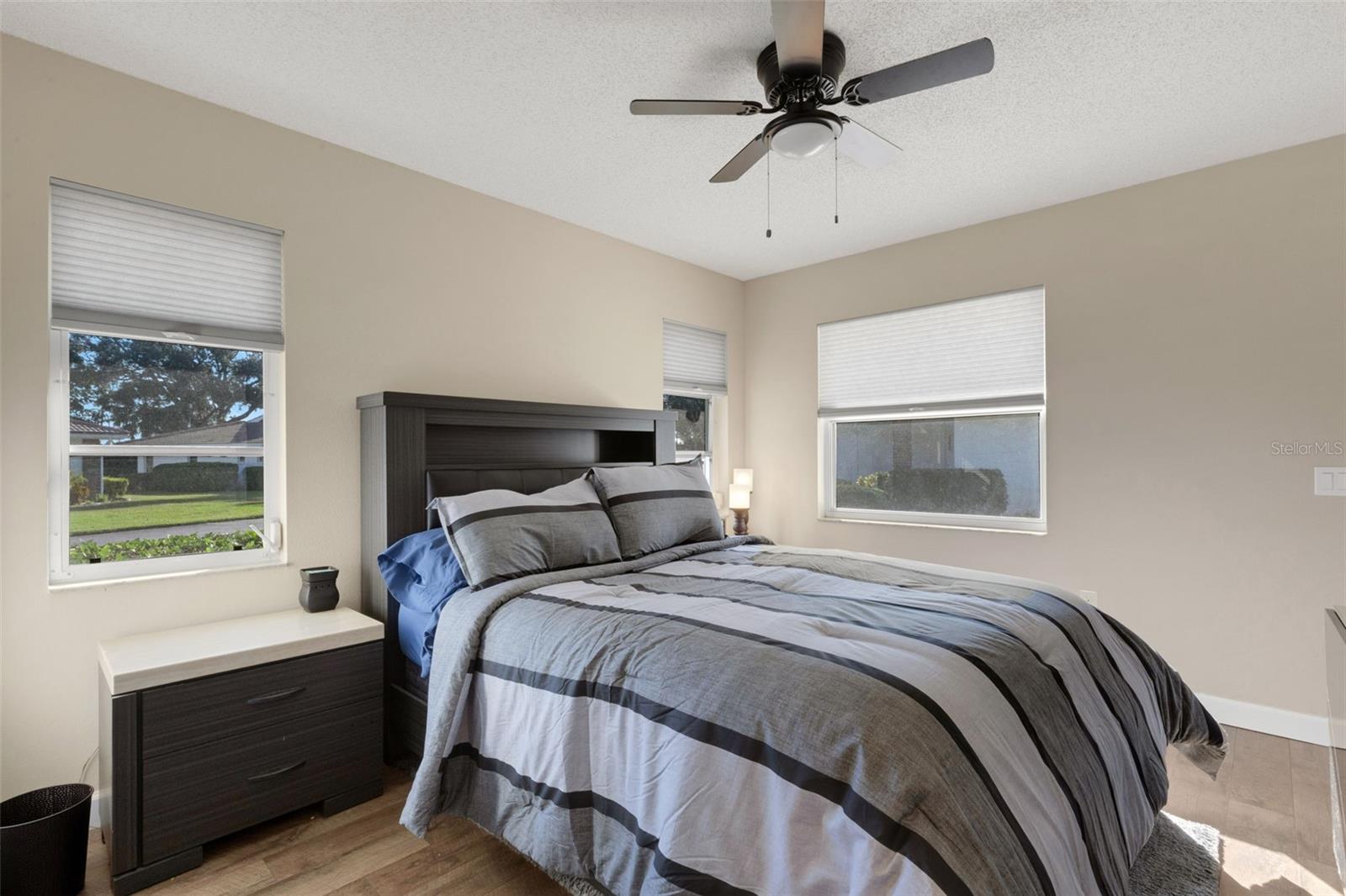 Image 32 of 50 For 5621 Garden Lakes Palm