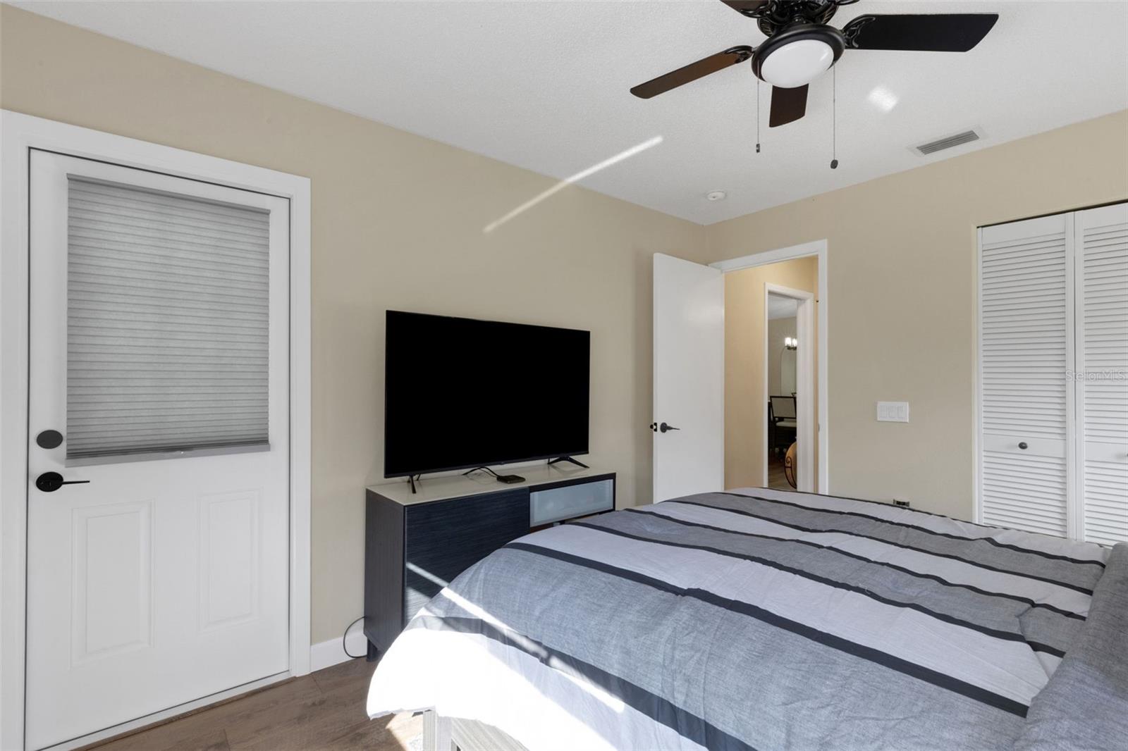 Image 35 of 50 For 5621 Garden Lakes Palm