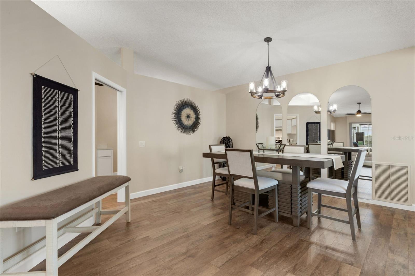 Image 8 of 50 For 5621 Garden Lakes Palm