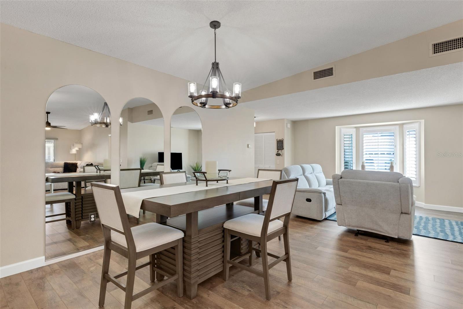 Image 9 of 50 For 5621 Garden Lakes Palm