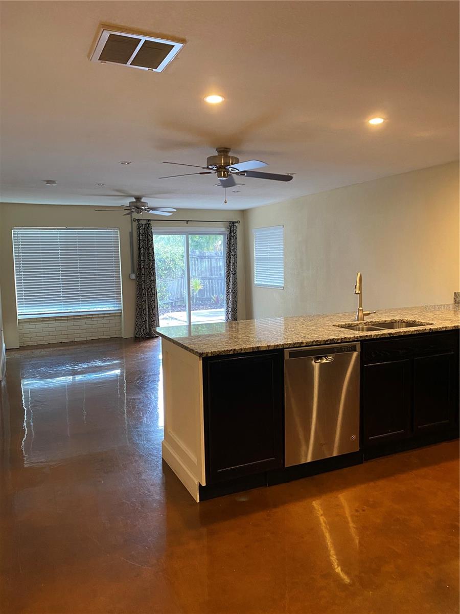 Image 5 of 20 For 2133 Bougainvillea Street