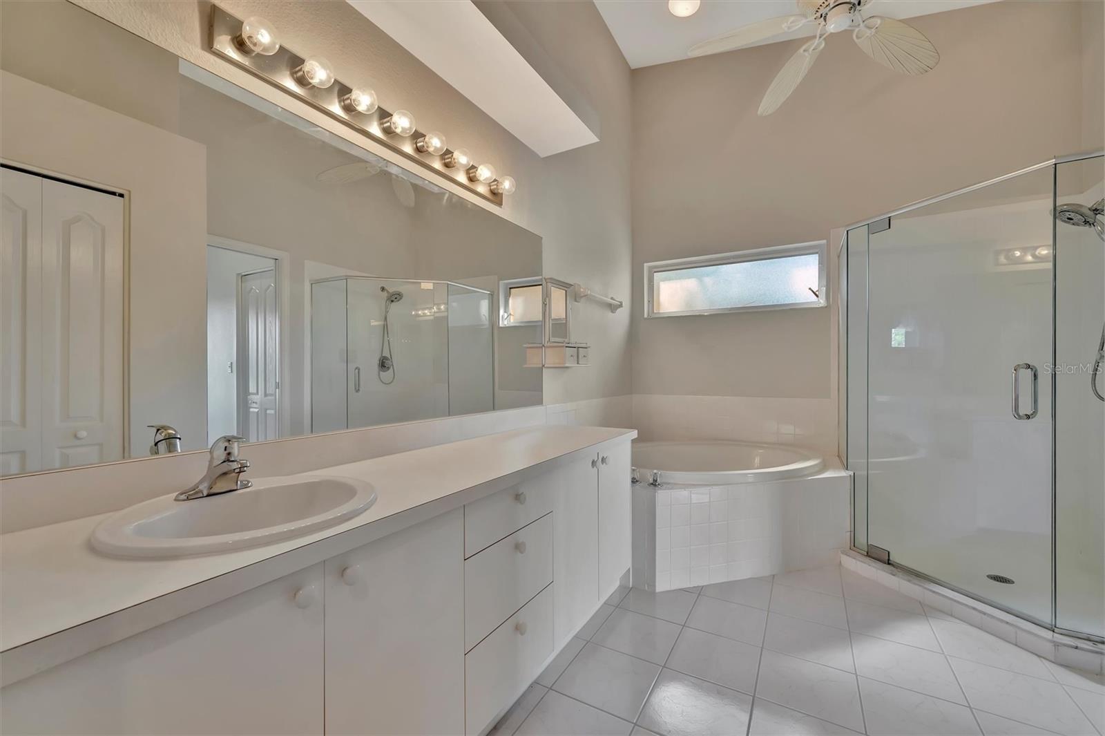 Image 22 of 44 For 5240 Hyland Hills Avenue 1421
