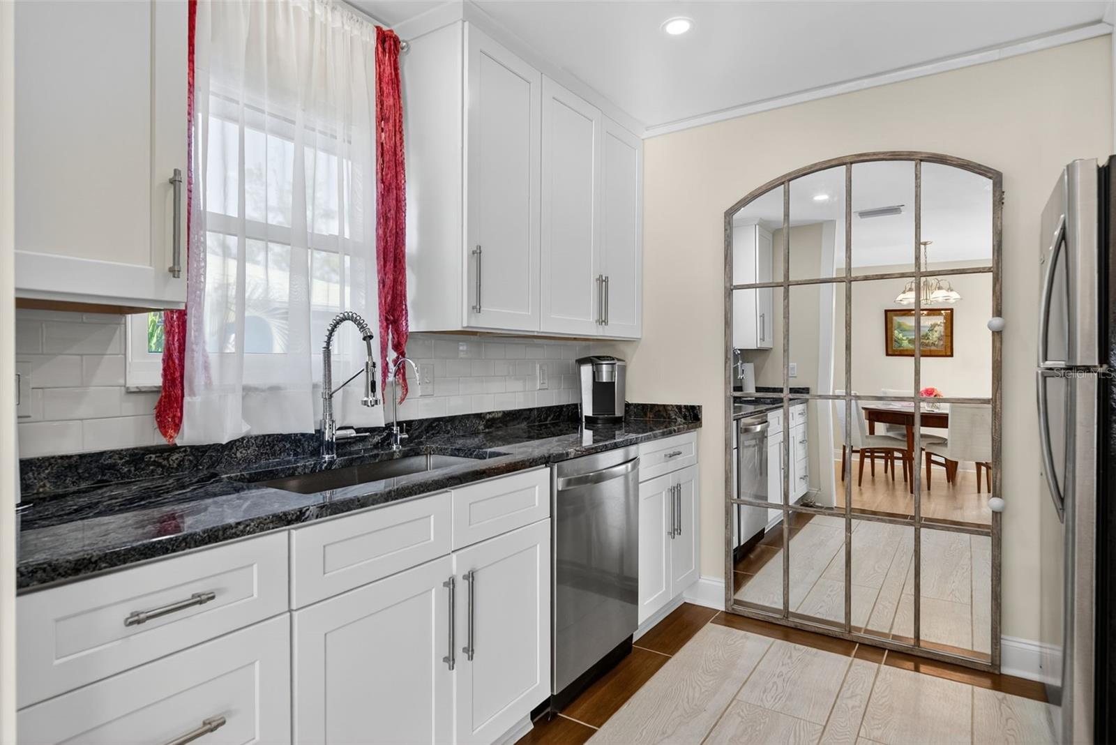 Image 18 of 80 For 2915 Avenue C