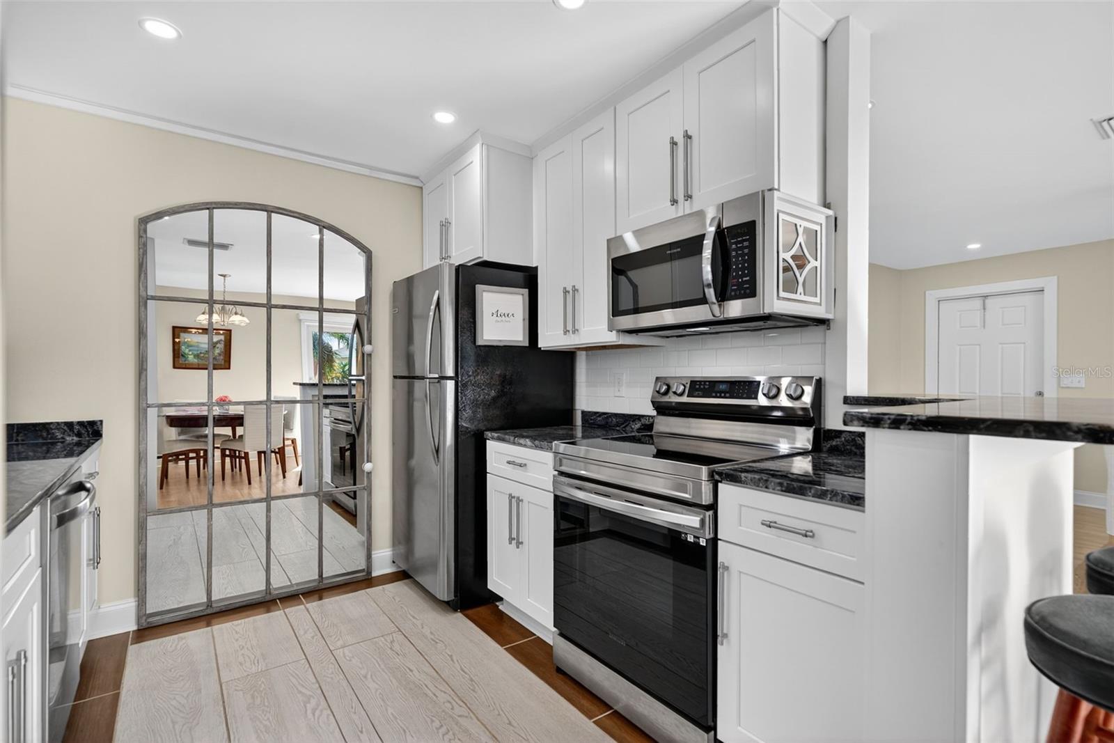 Image 19 of 80 For 2915 Avenue C