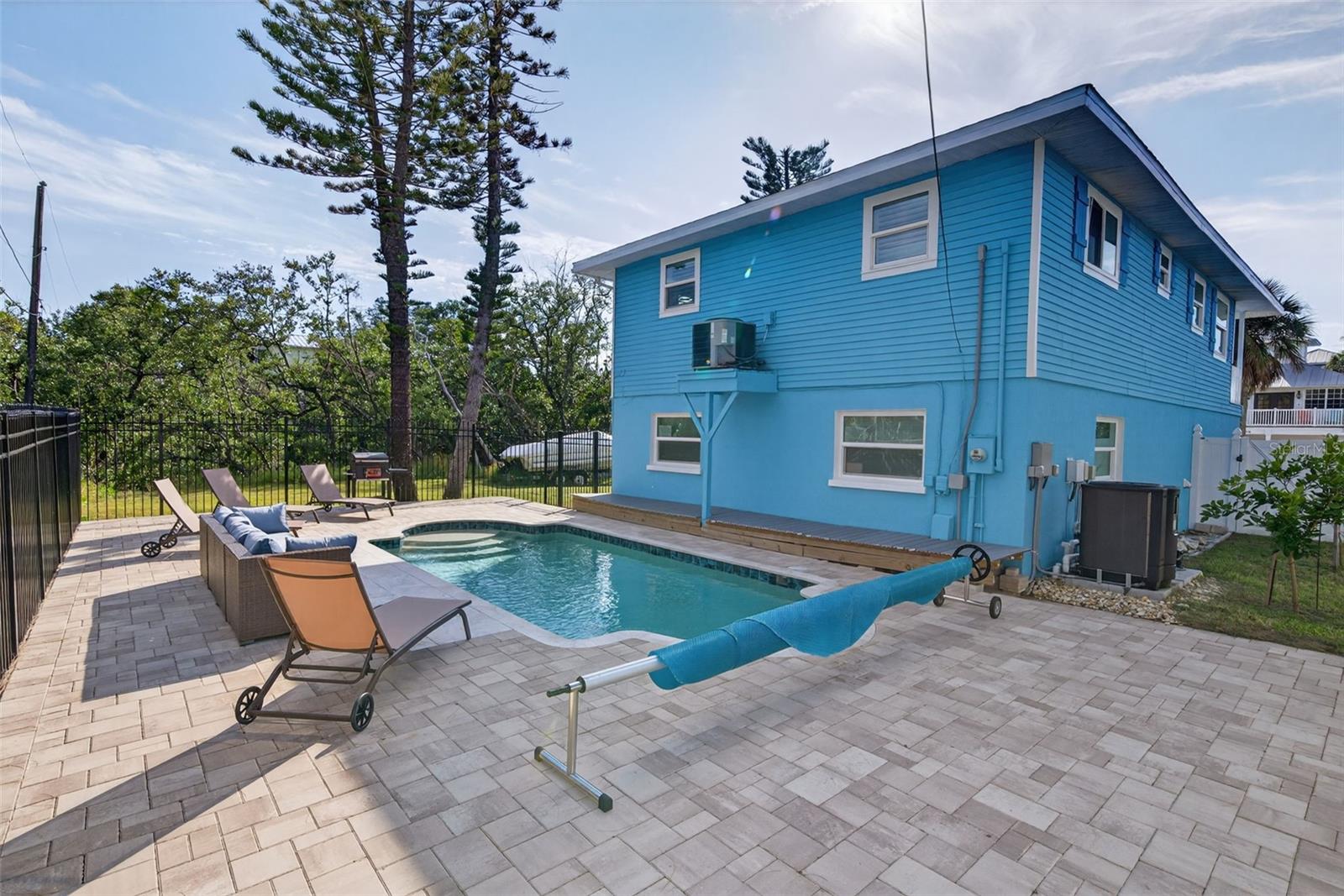 Image 41 of 80 For 2915 Avenue C