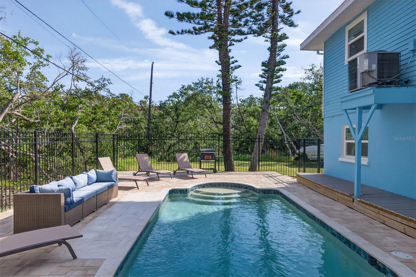 Image 42 of 80 For 2915 Avenue C