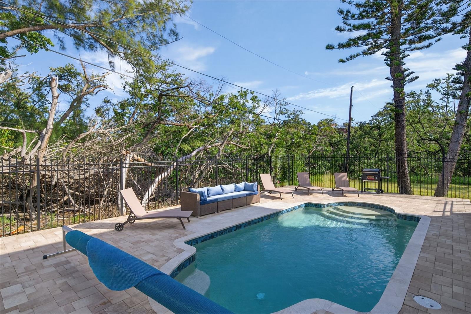 Image 43 of 80 For 2915 Avenue C