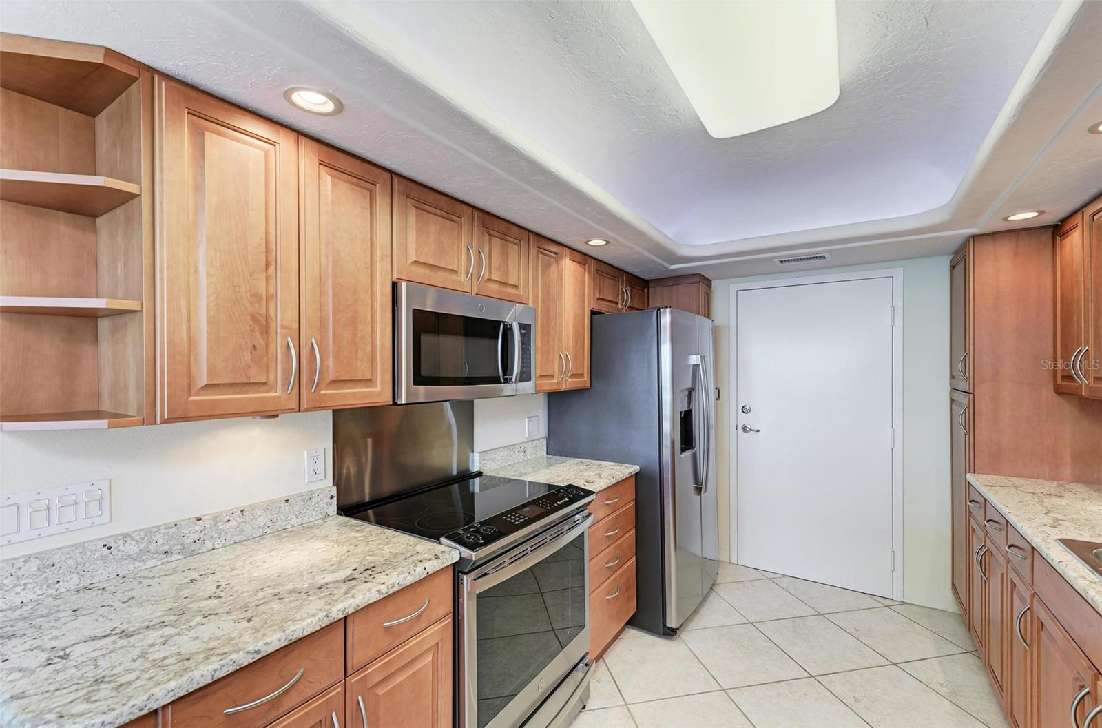 Image 11 of 53 For 435 Gulfstream Avenue 703