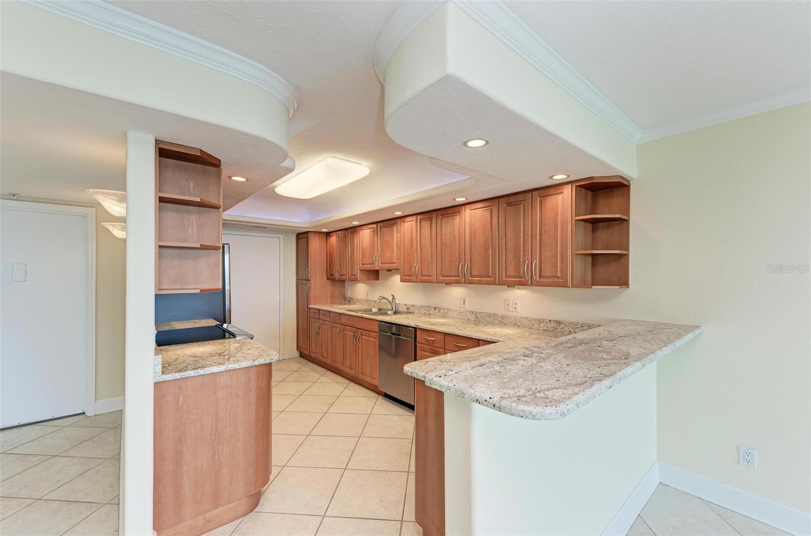 Image 16 of 53 For 435 Gulfstream Avenue 703