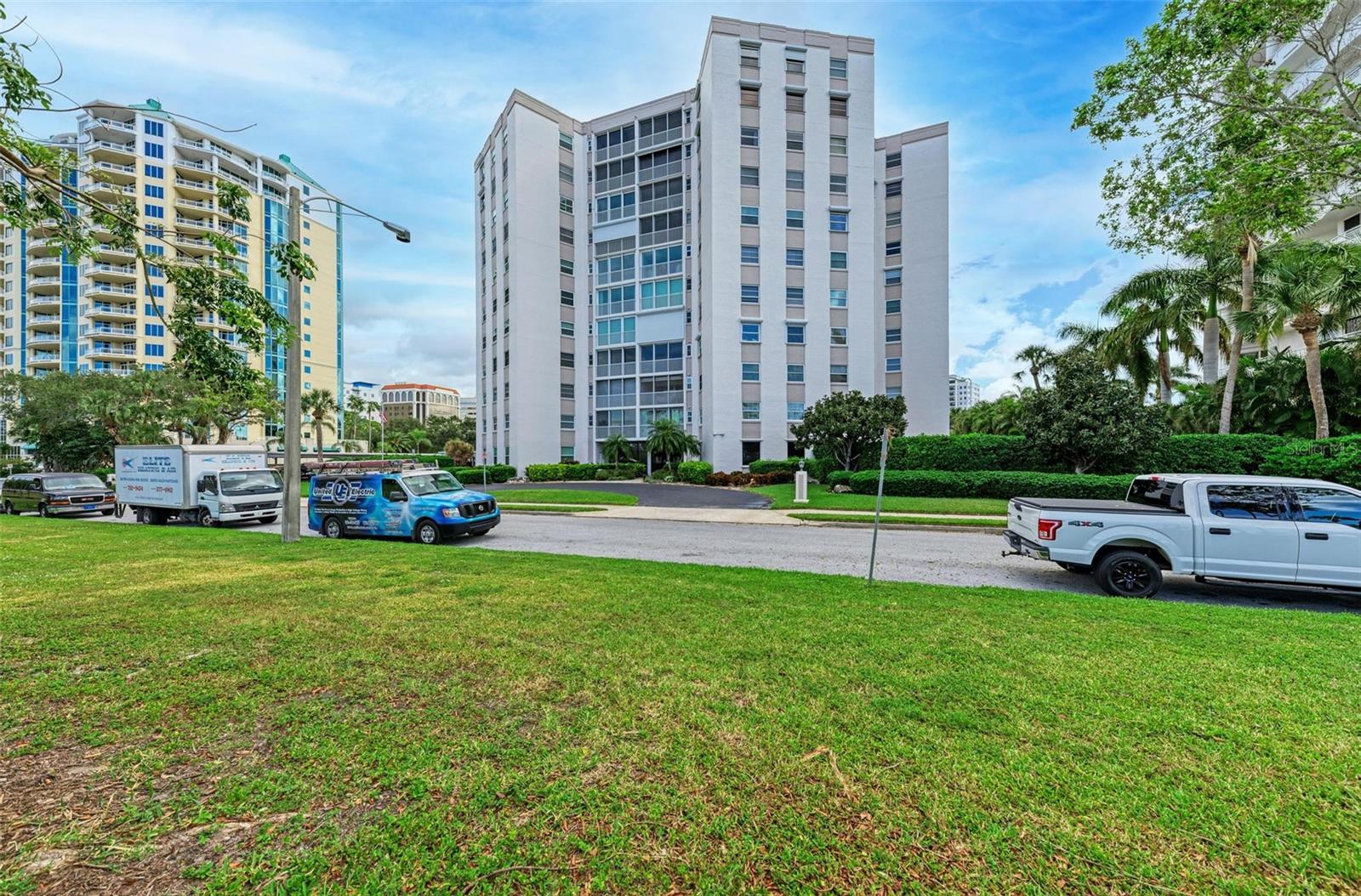 Image 2 of 53 For 435 Gulfstream Avenue 703