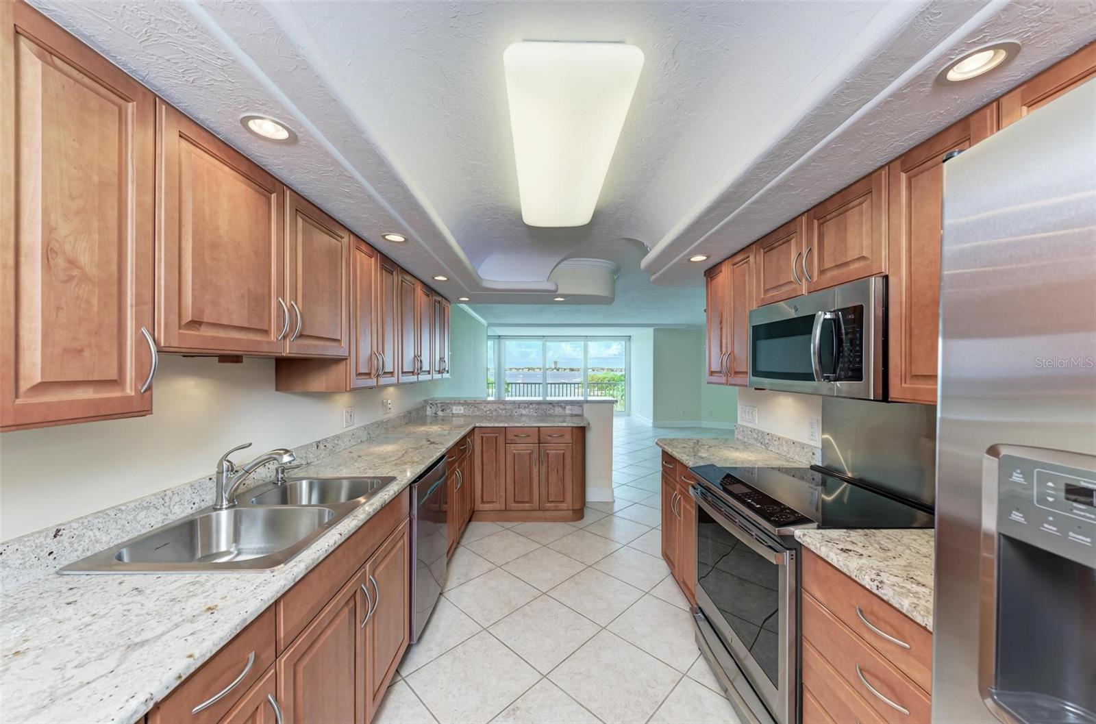 Image 9 of 53 For 435 Gulfstream Avenue 703