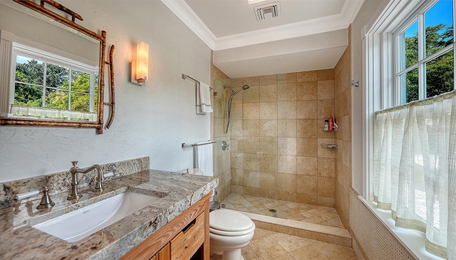 Image 35 of 67 For 4311 Bay Shore Road