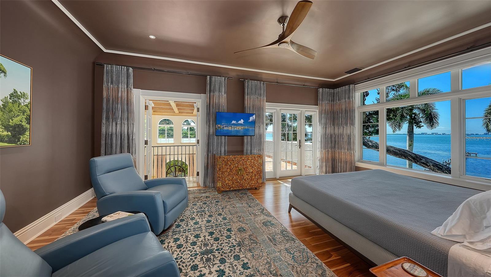 Image 37 of 67 For 4311 Bay Shore Road