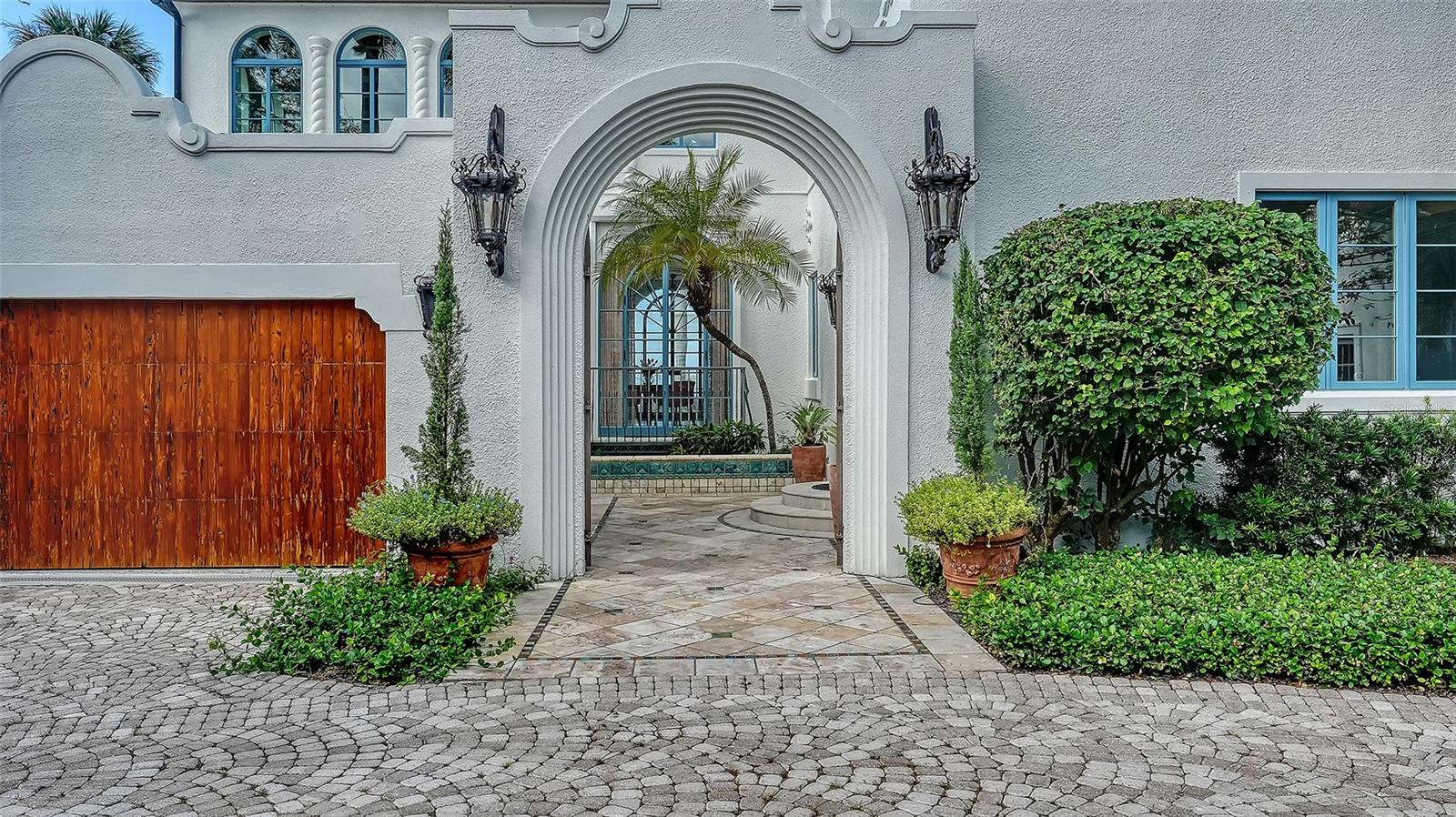 Image 4 of 67 For 4311 Bay Shore Road