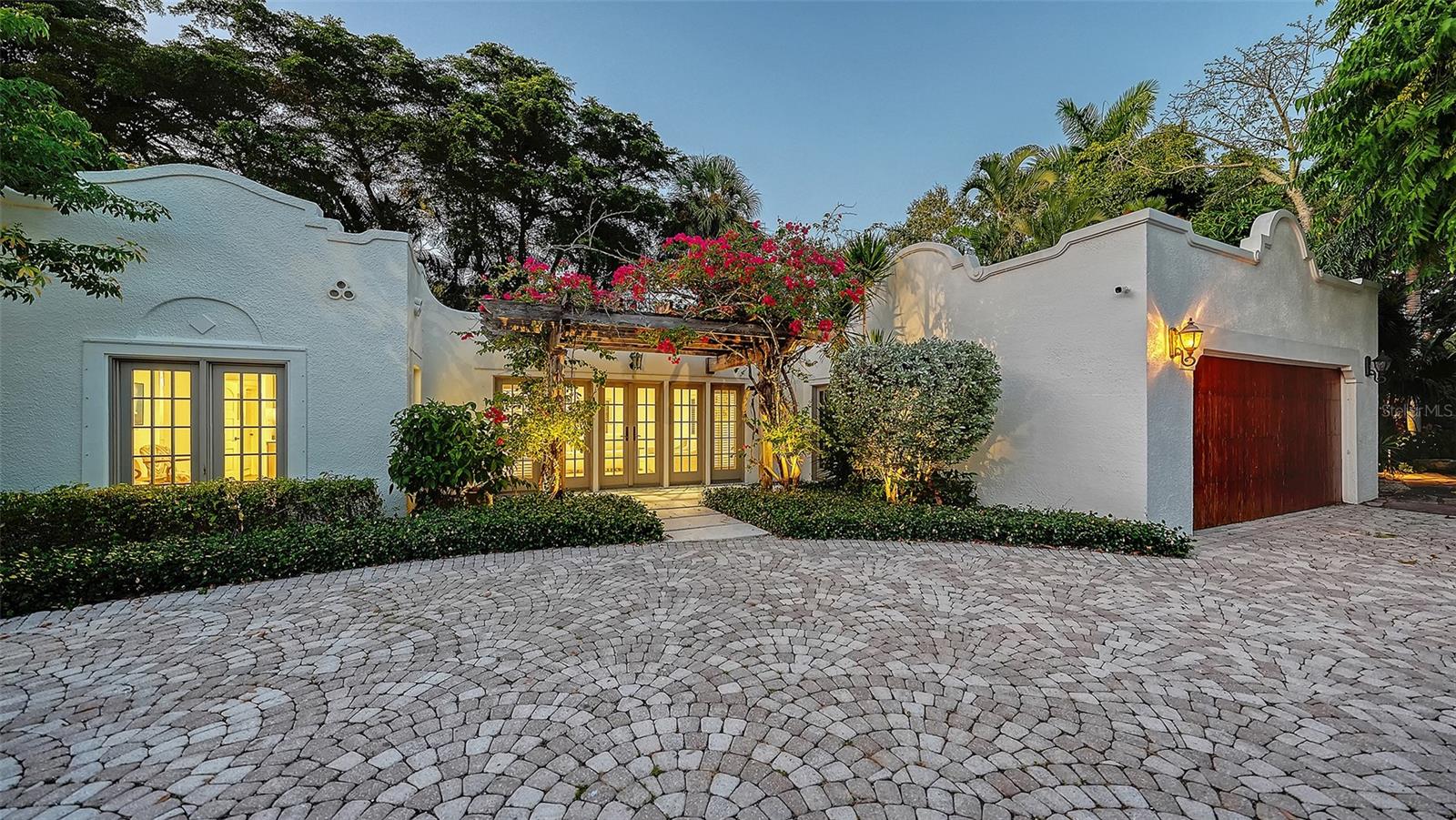 Image 42 of 67 For 4311 Bay Shore Road