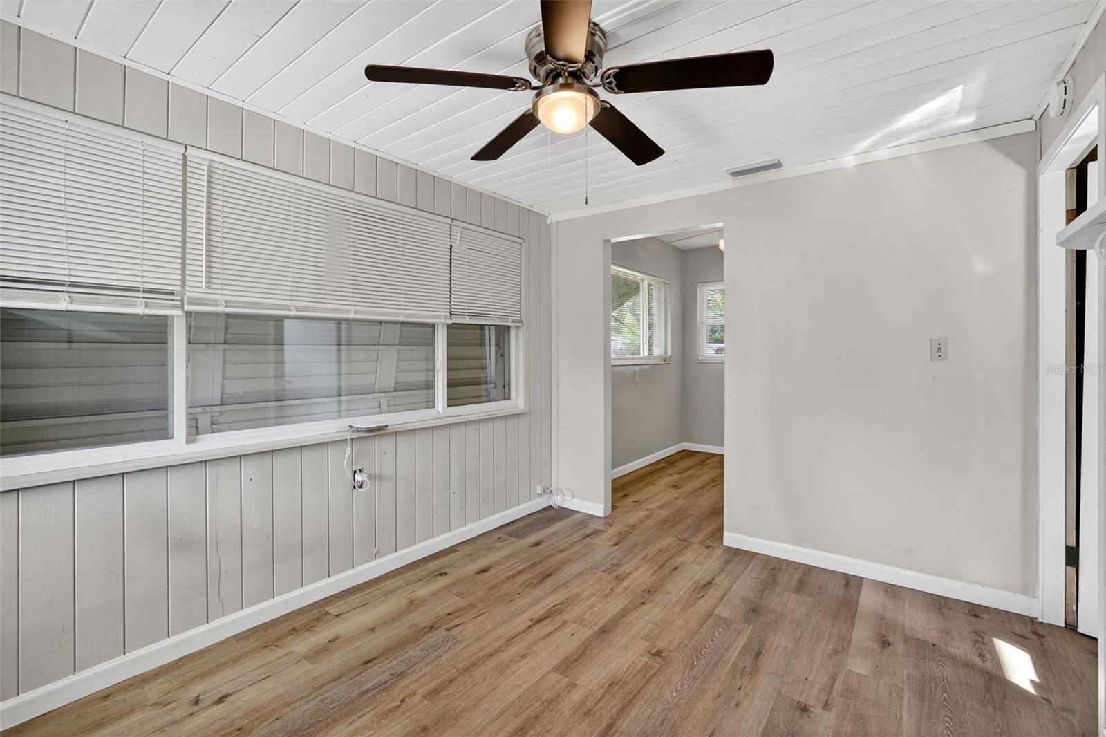 Image 14 of 34 For 6092 71st Avenue N