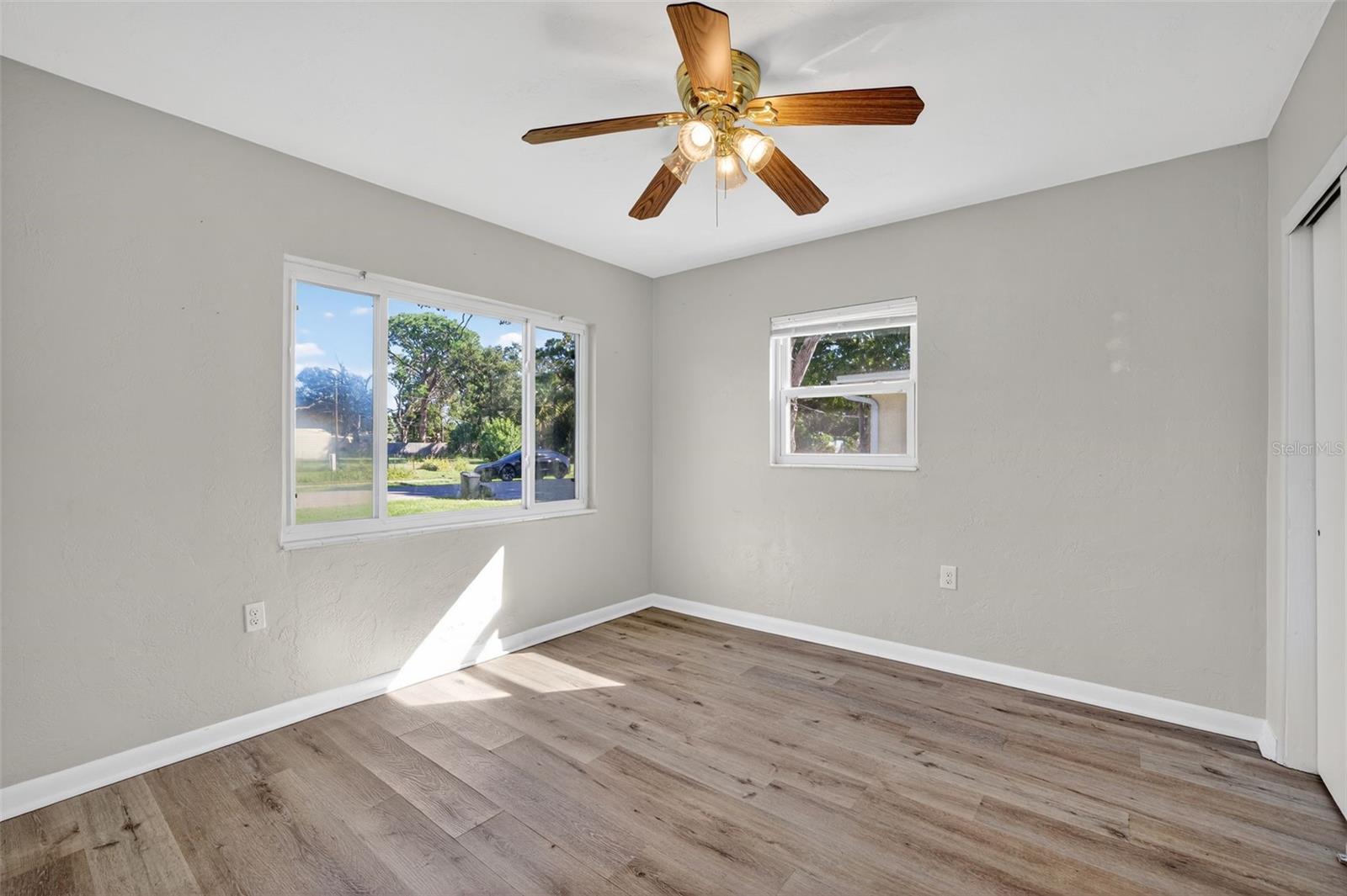 Image 27 of 34 For 6092 71st Avenue N