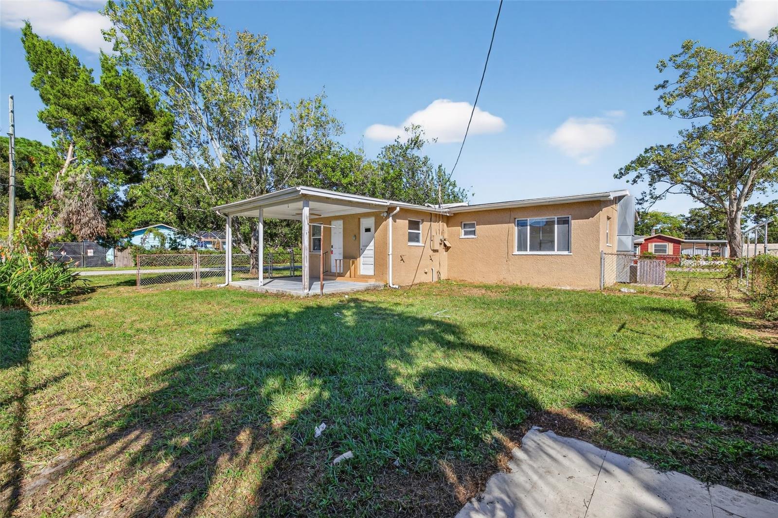 Image 6 of 34 For 6092 71st Avenue N