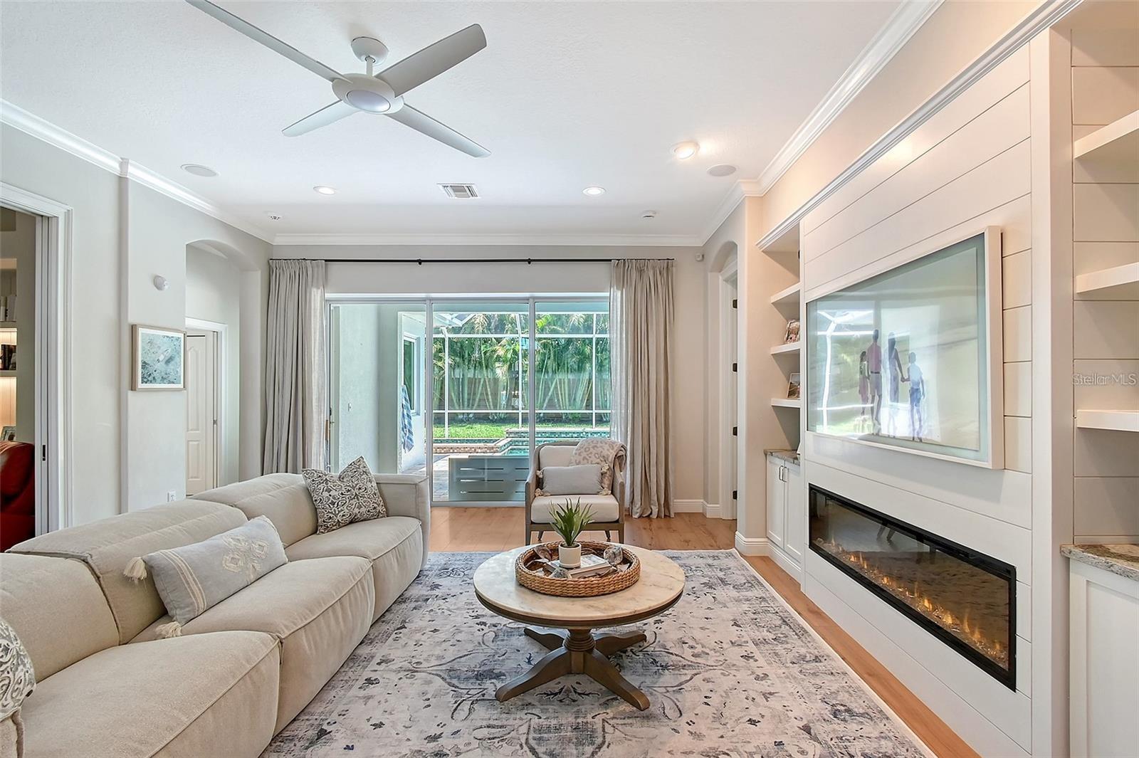 Image 14 of 42 For 3921 Maravic Place