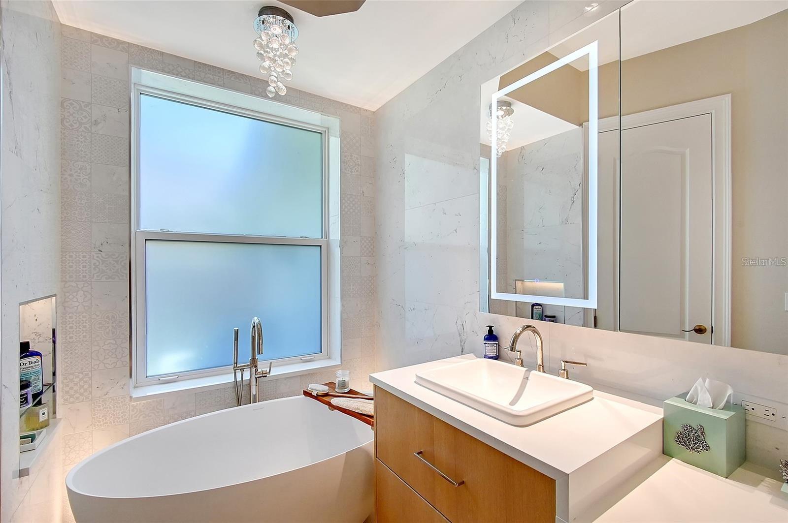 Image 21 of 42 For 3921 Maravic Place