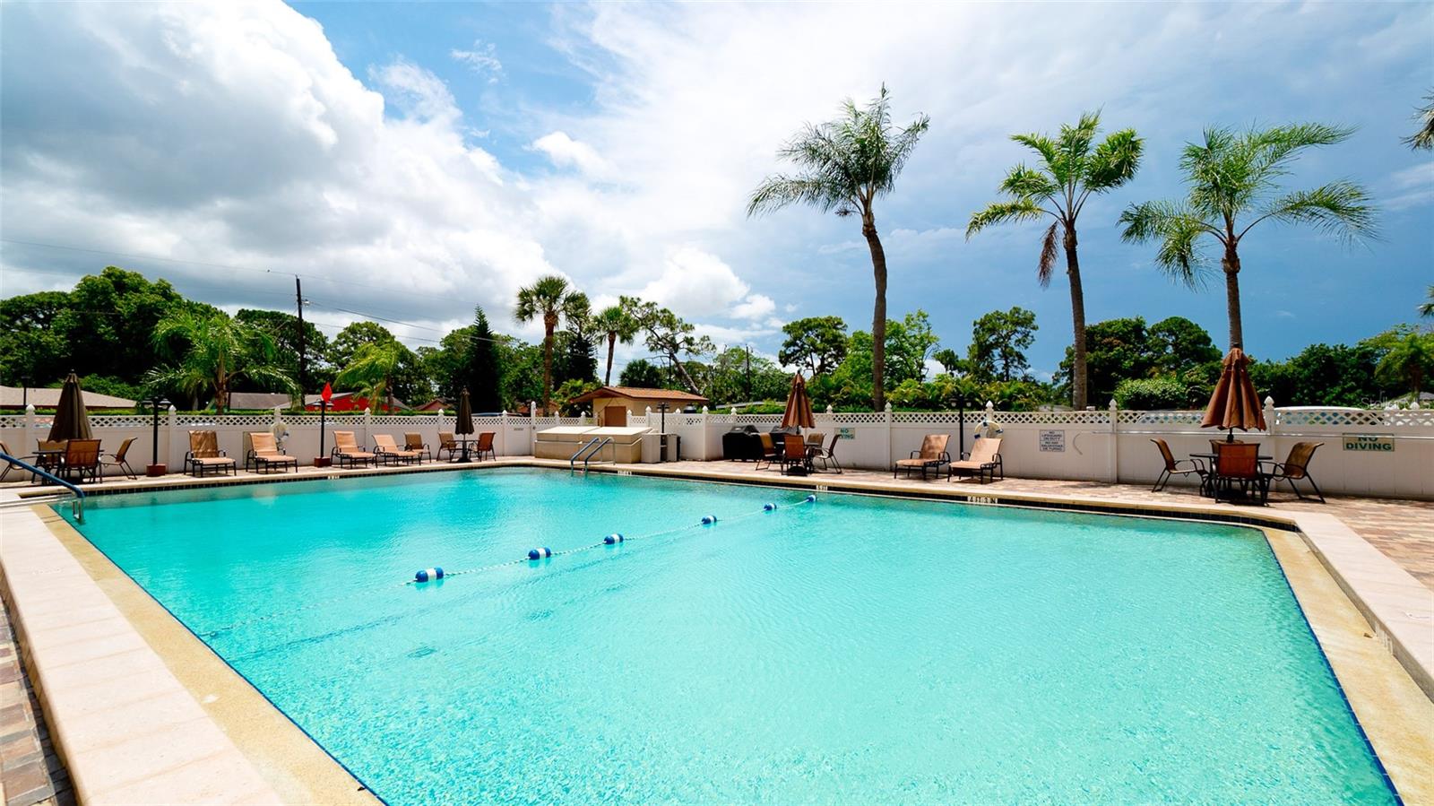 Image 3 of 32 For 2901 26th Street W 818