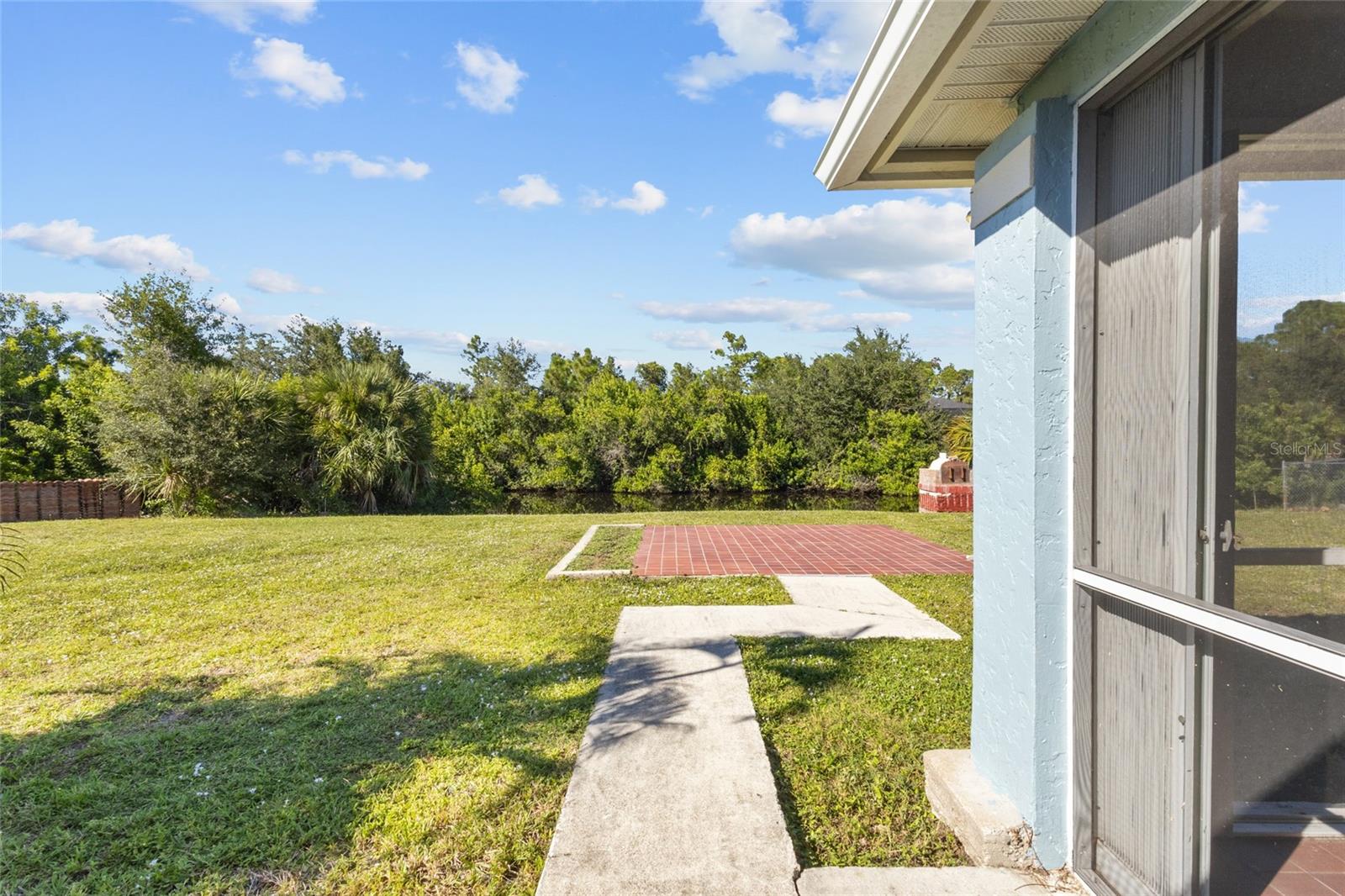 Image 28 of 54 For 13384 Darnell Avenue